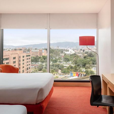 Hotel Fairfield By Marriott Bogota Embajada Zewnętrze zdjęcie