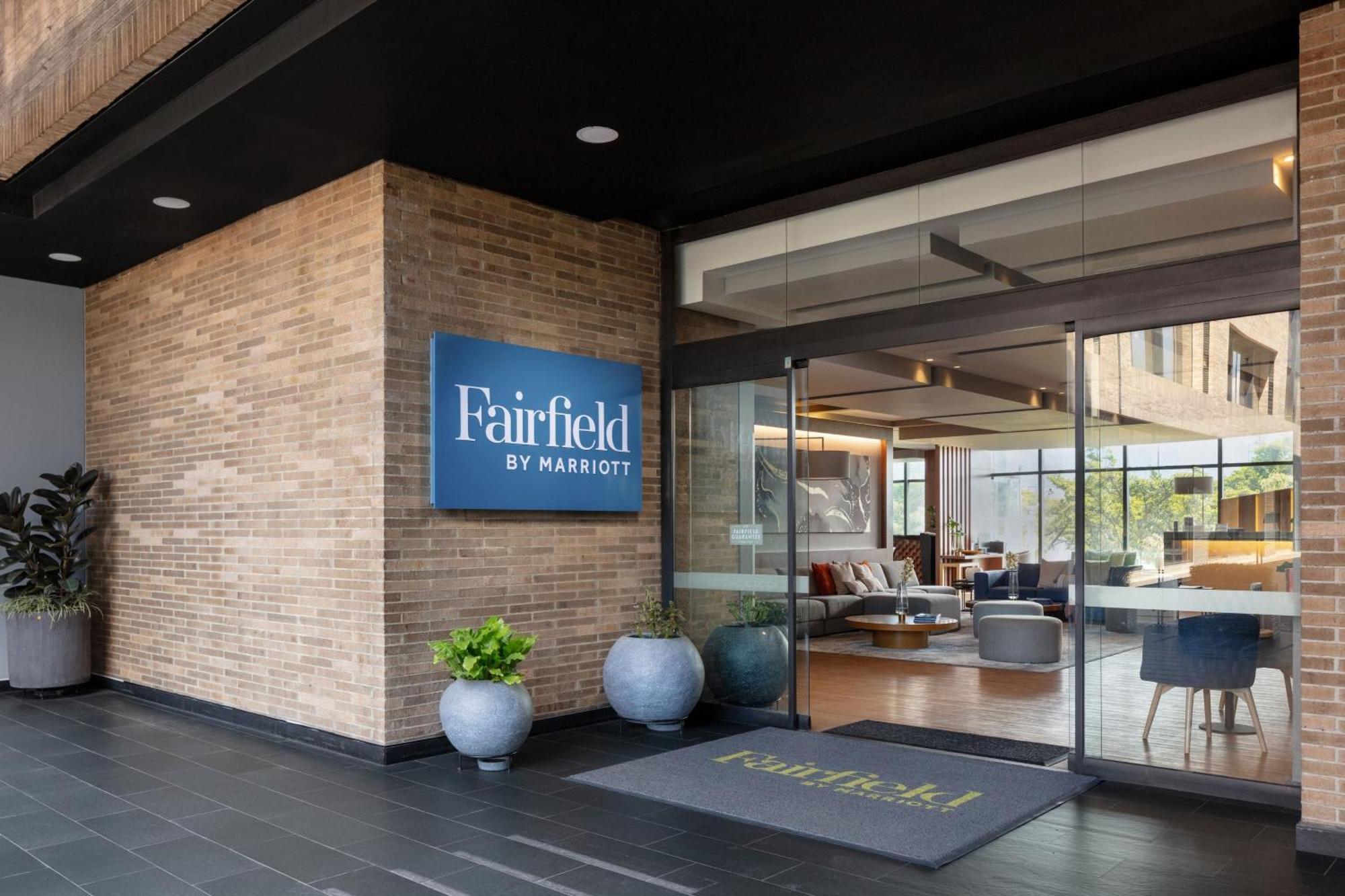 Hotel Fairfield By Marriott Bogota Embajada Zewnętrze zdjęcie